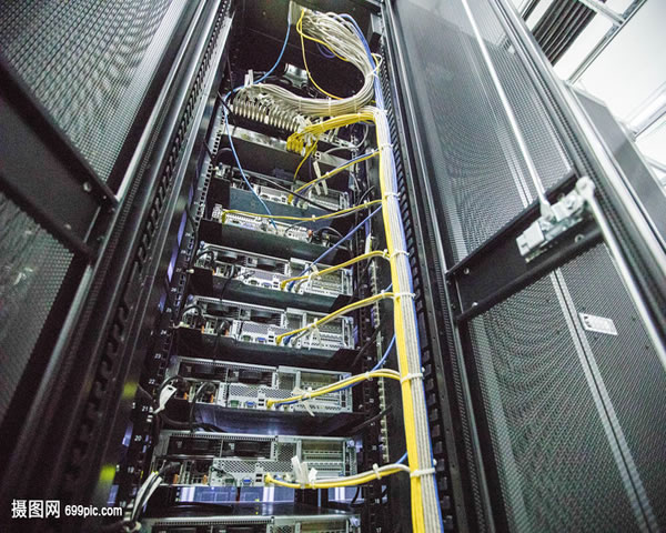 阿里美国云服务器客服支持服务详解与评价